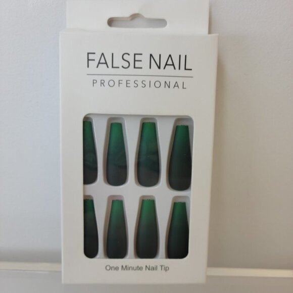 Press On Ombre Green Acrylic Nails 24 Pack - Picture 1 of 7